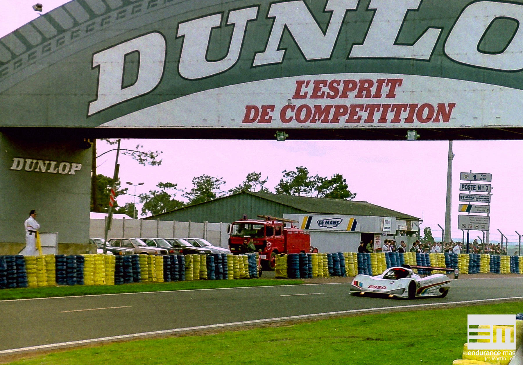Peugeot-905-Le-Mans-1991-3