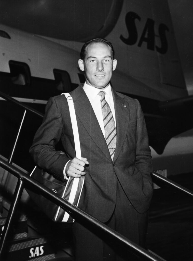 Stirling Moss en 1958, déjà l'un des plus grands pilotes de tous les temps. SAS Scandinavian Airlines